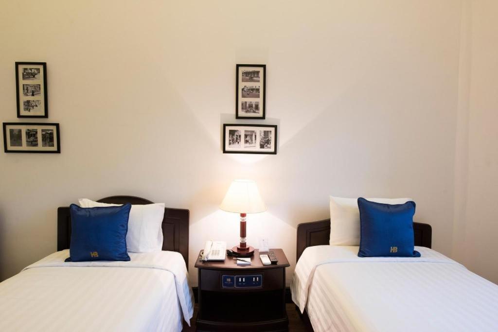 Hoa Binh Hotel Hanoi Exterior photo