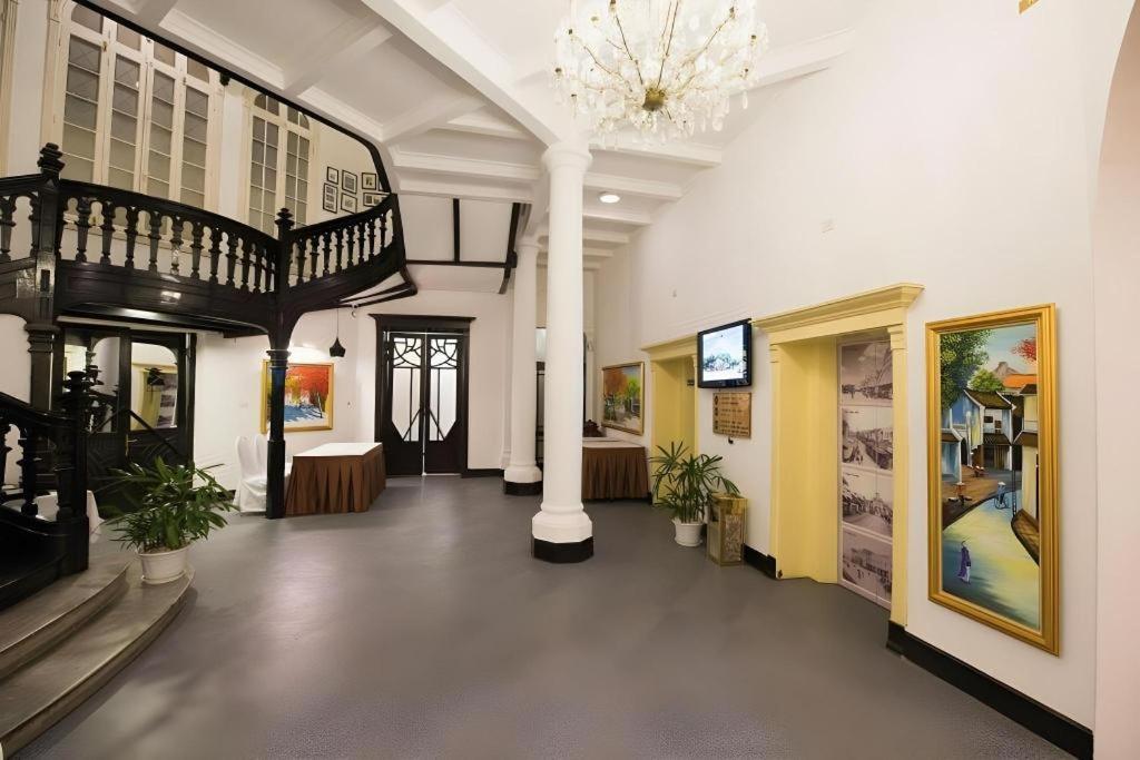 Hoa Binh Hotel Hanoi Exterior photo