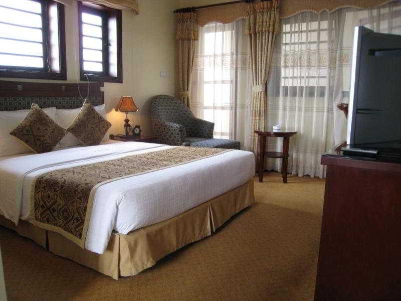 Hoa Binh Hotel Hanoi Exterior photo